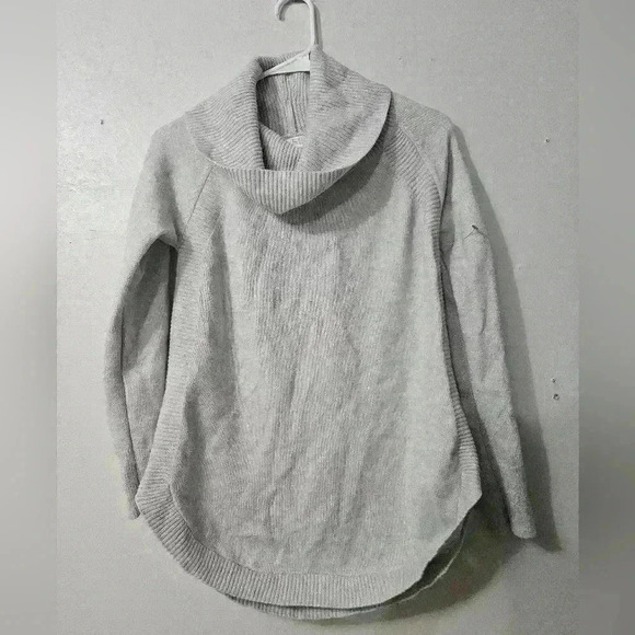 Time and tru cowl neck sweater! - Picture 1 of 5